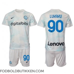 Inter Milan Romelu Lukaku #90 Udebanetrøje Børn 2022-23 Kortærmet (+ Korte bukser)